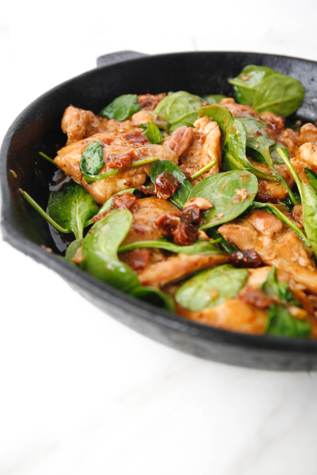 Sun-dried Tomato & Spinach Chicken Thighs (Paleo) – Love, Chef Laura